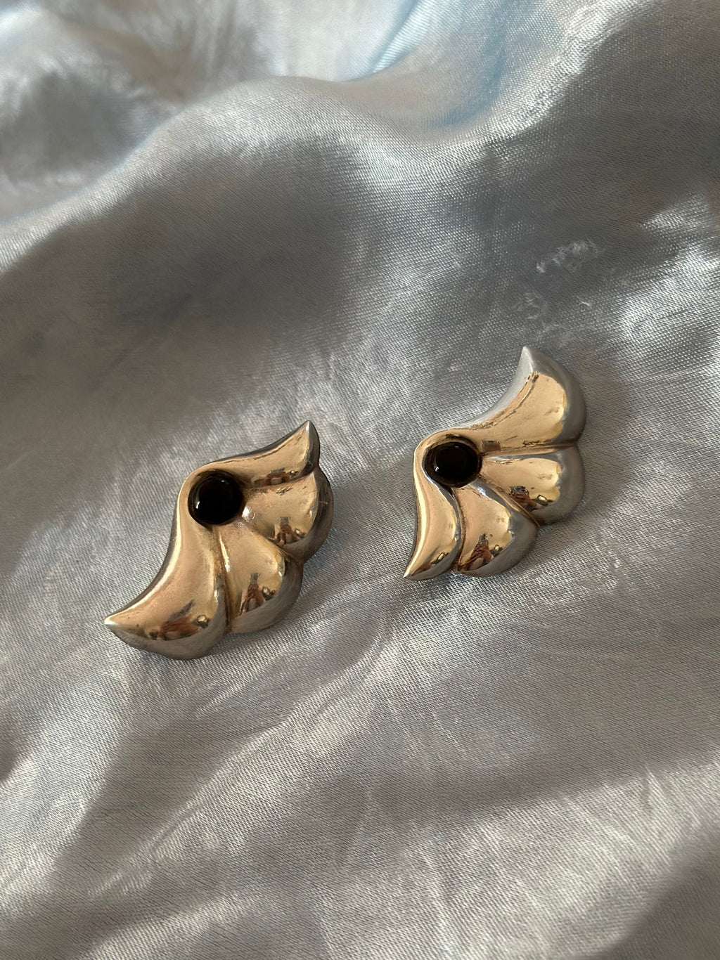 Vintage sculptural silver earrings